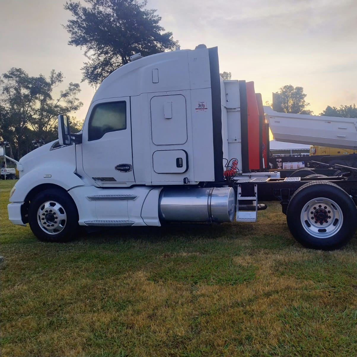 Camión Kenworth T-680 52" - ELCAMIONERO.MX