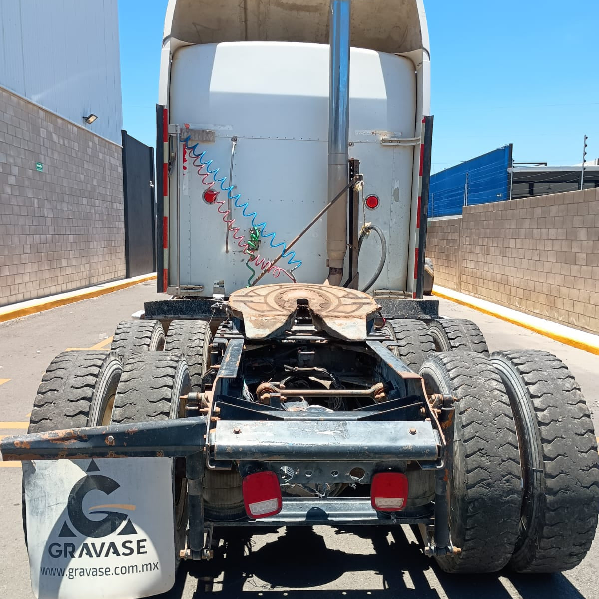 Camión Kenworth T600 72" AEROCAB