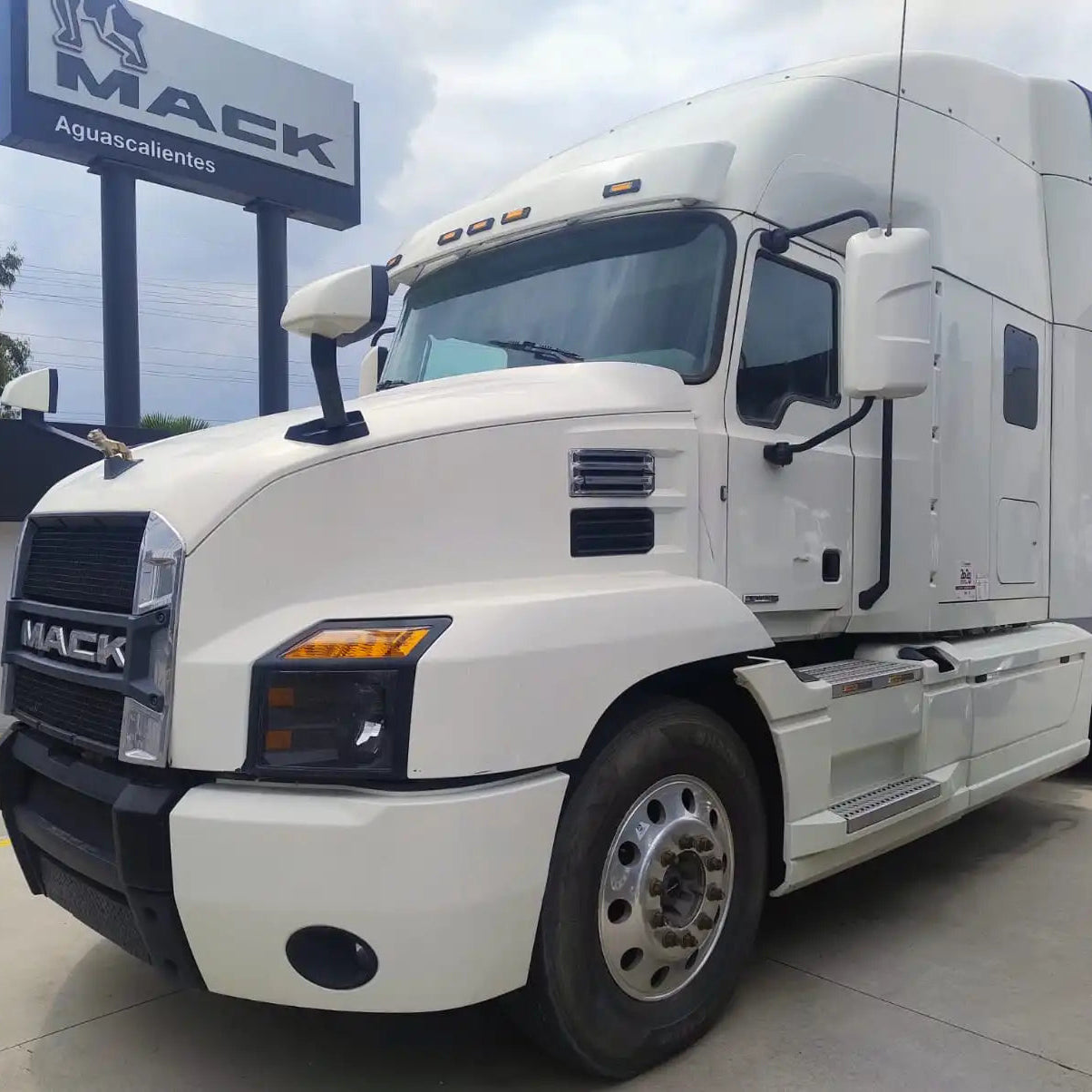 Camión Mack Anthem 70" - ELCAMIONERO.MX