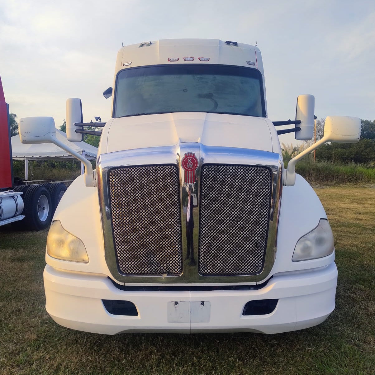 Camión Kenworth T-680 52" - ELCAMIONERO.MX