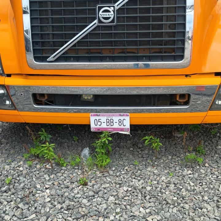Volvo VNL64T-630 2015 para transporte de larga distancia