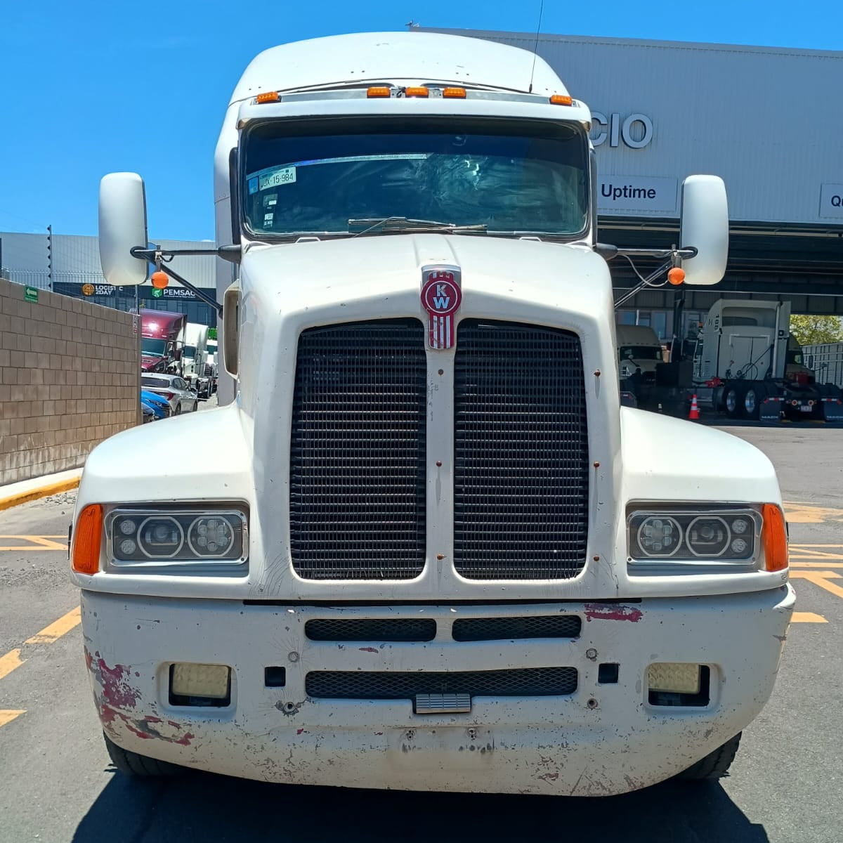 Camión Kenworth T600 72" AEROCAB